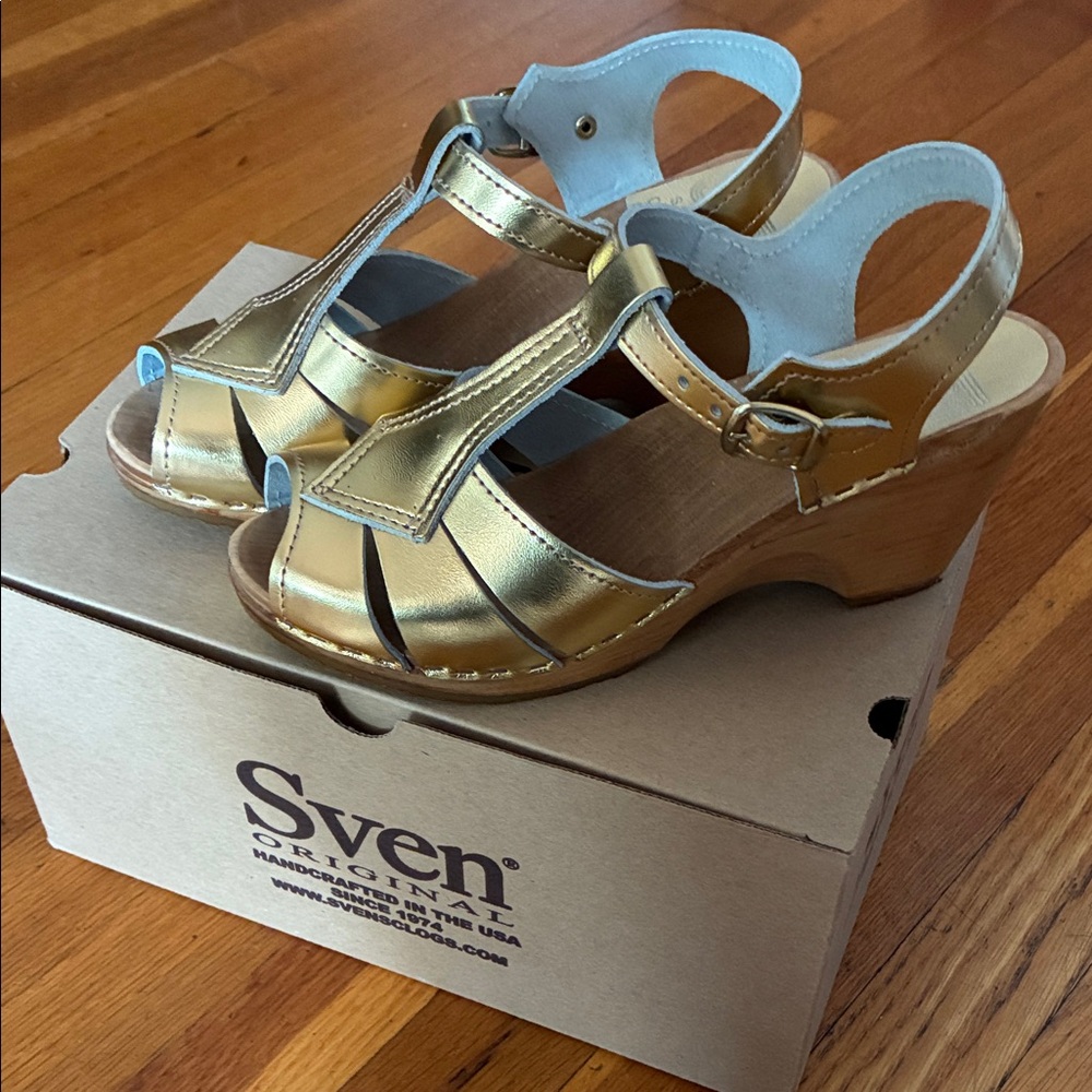 Sven Gold Leather Clogs wedge sandals 38